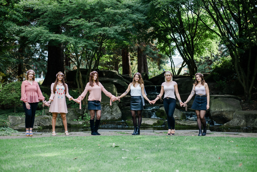 JGA-Shooting im Sommer in Planten un Blomen mit Seifenblasen